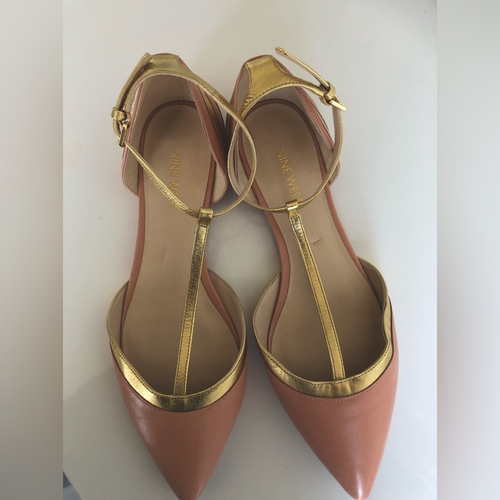 Nine West T-Stap Peach with Gold Trim flats